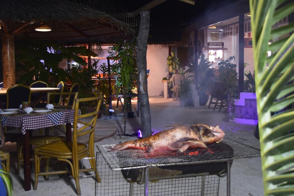 Alvi Star Inn Thulhaadhoo Buitenkant foto