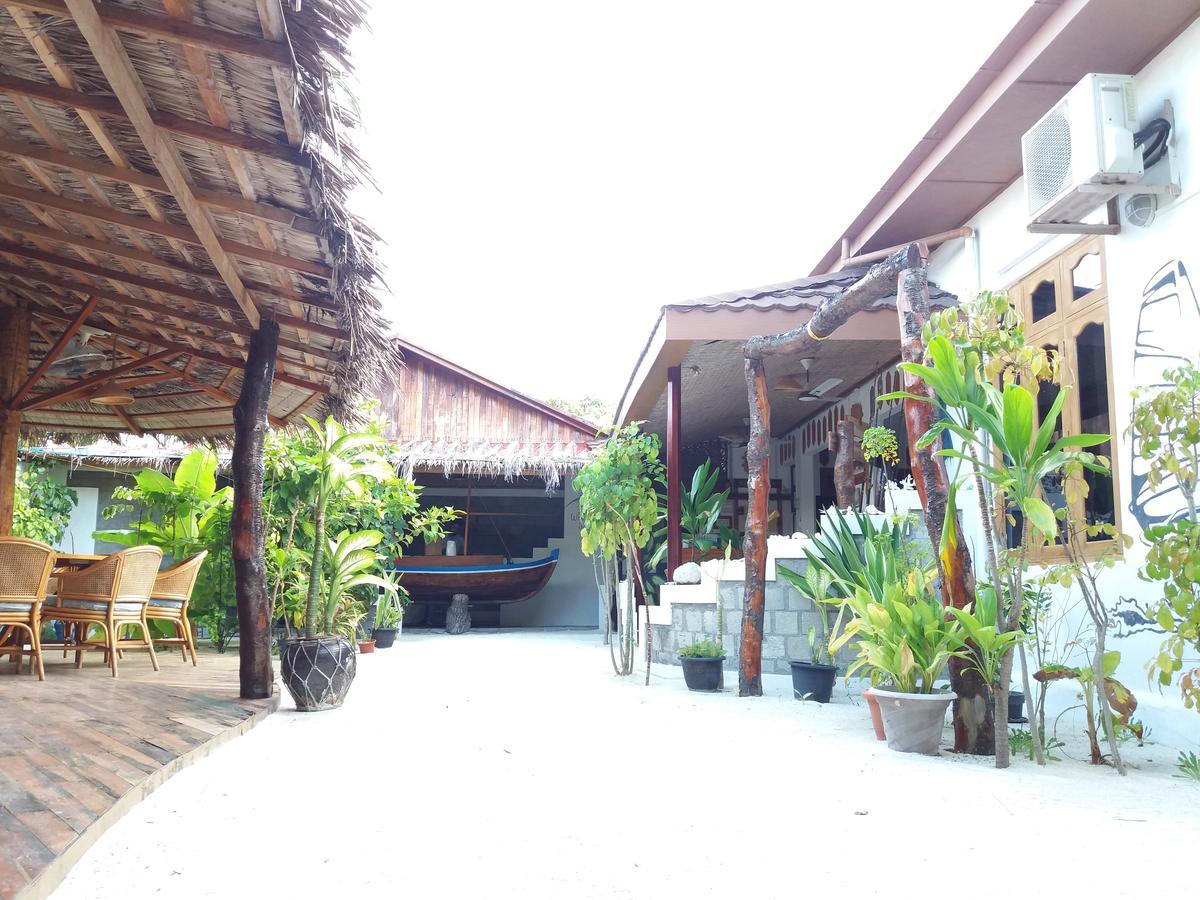 Alvi Star Inn Thulhaadhoo Buitenkant foto