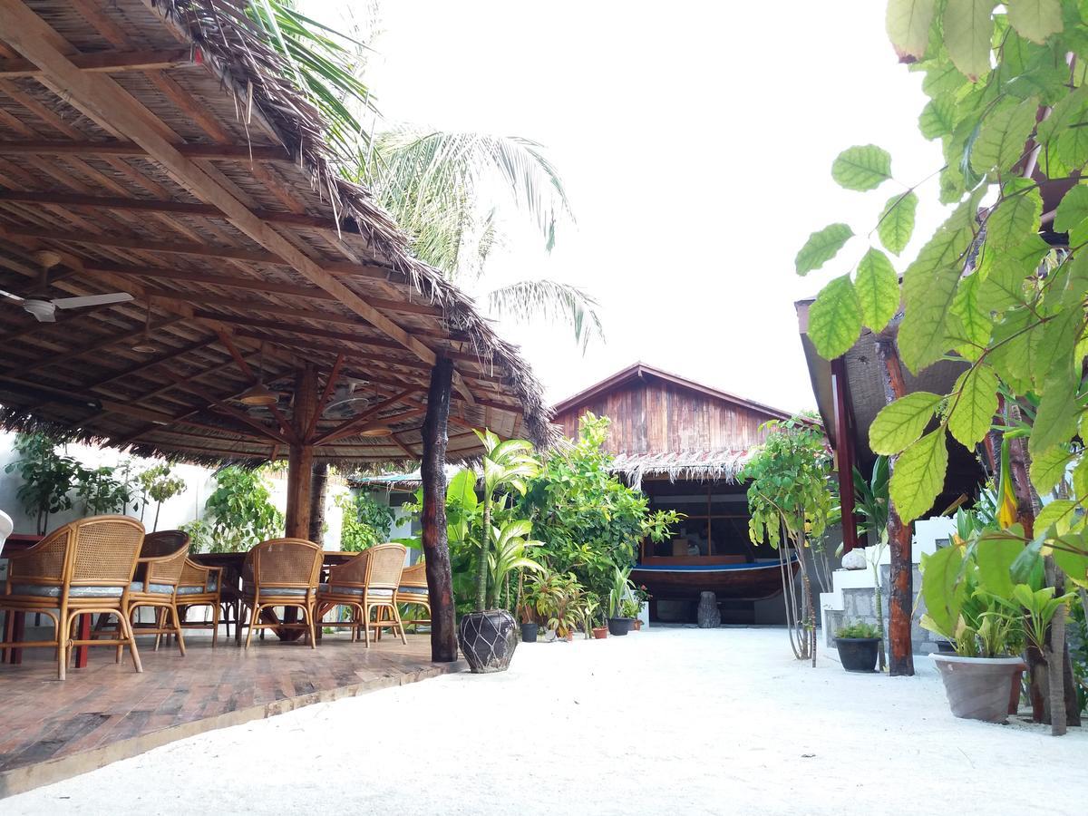 Alvi Star Inn Thulhaadhoo Buitenkant foto