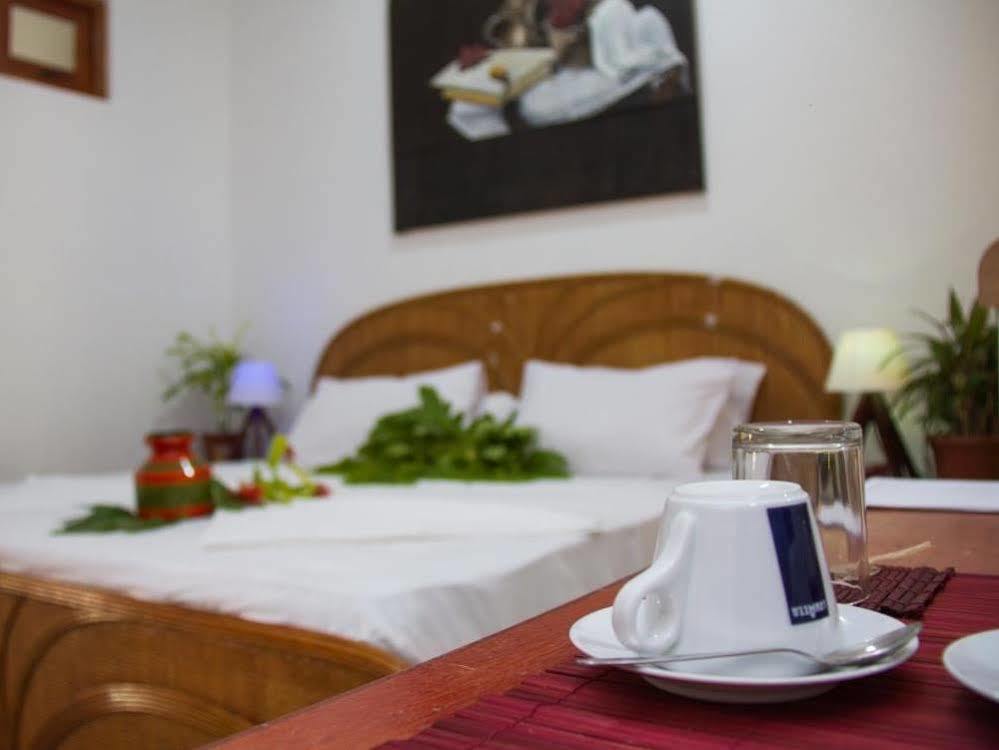 Alvi Star Inn Thulhaadhoo Buitenkant foto